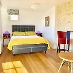 Kahlo Omaha 3* كولفيل سور مير