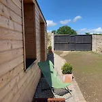 Kahlo Omaha 3*